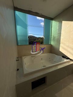 Casa Para Vender com 03 quartos 01 suítes no bairro Centro em Mateus Leme