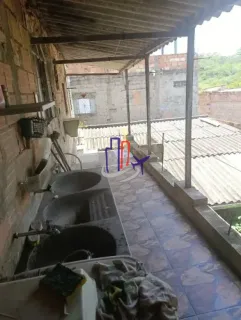 Casa Para Vender com 03 quartos no bairro Jardim Montreal em Ibirité