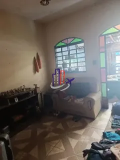 Casa Para Vender com 03 quartos no bairro Jardim Montreal em Ibirité