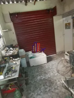 Casa Para Vender com 03 quartos no bairro Jardim Montreal em Ibirité