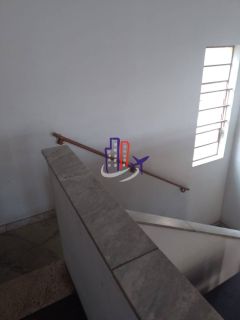 Casa Para Vender com 05 quartos no bairro Coqueiros em Belo Horizonte