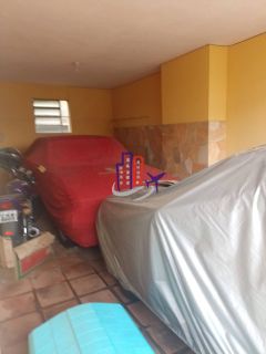 Casa Para Vender com 05 quartos no bairro Coqueiros em Belo Horizonte