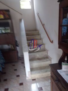 Casa Para Vender com 05 quartos no bairro Coqueiros em Belo Horizonte