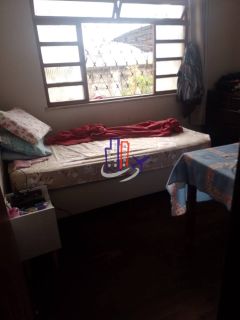 Casa Para Vender com 05 quartos no bairro Coqueiros em Belo Horizonte