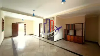 Casa Para Vender com 04 quartos 01 suíte no bairro Tirol em Belo Horizonte