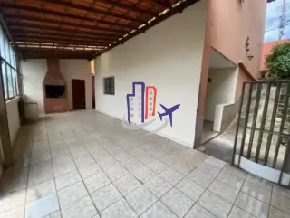 Casa Para Vender com 04 quartos 01 suíte no bairro Tirol em Belo Horizonte