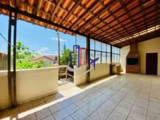 Casa Para Vender com 04 quartos 01 suíte no bairro Tirol em Belo Horizonte