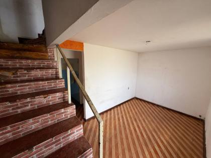 Casa Para Vender com 03 quartos 01 suíte no bairro Barreiro em Belo Horizonte