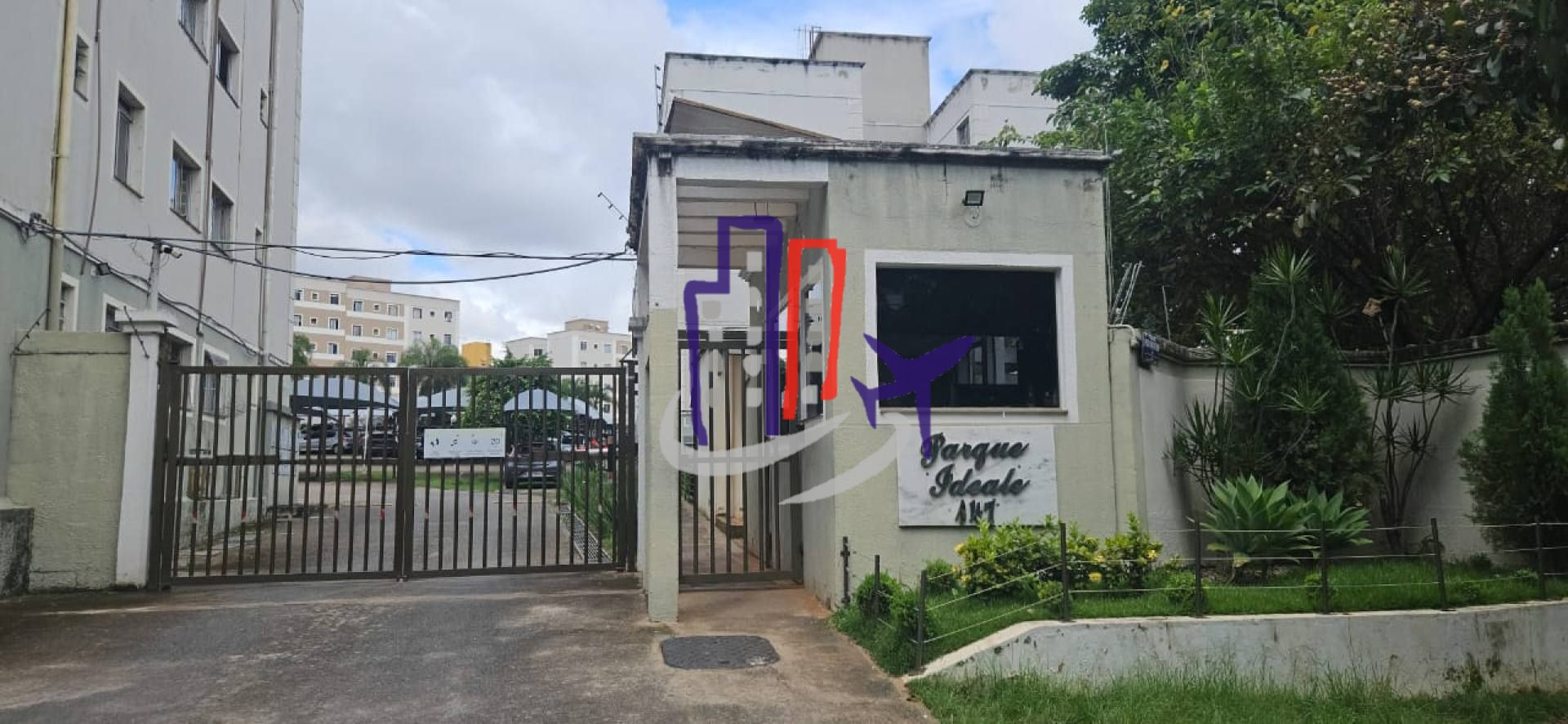Apartamento Para Vender com 02 quartos 01 suíte no bairro Camargos em Belo Horizonte