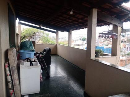 Casa Para Vender com 4 quartos no bairro Jardim Vera Cruz/Riacho em Contagem