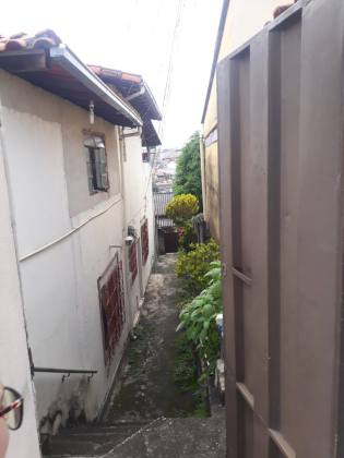 Casa Para Vender com 4 quartos no bairro Jardim Vera Cruz/Riacho em Contagem