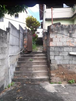 Casa Para Vender com 4 quartos no bairro Jardim Vera Cruz/Riacho em Contagem