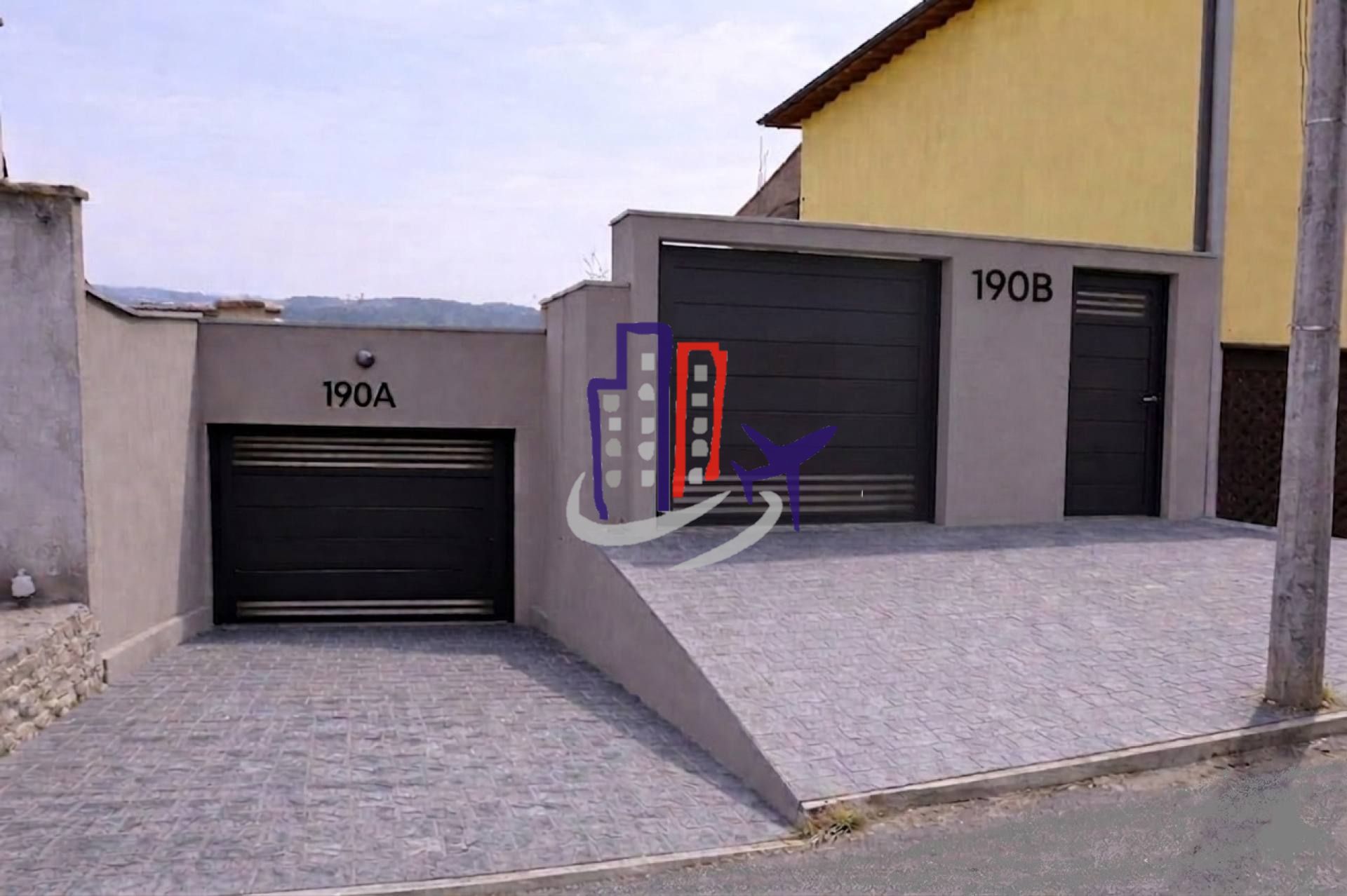 Casa Para Vender com 03 quartos 03 suítes no bairro Tropical em Contagem