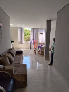 Casa Para Vender com 03 quartos 03 suítes no bairro Tropical em Contagem