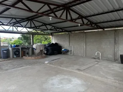 Casa Para Vender com 02 quartos no bairro Estaleiro em Contagem