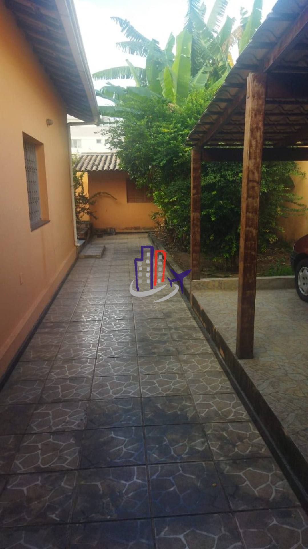 Casa Para Vender com 2 quartos no bairro Glória em Belo Horizonte
