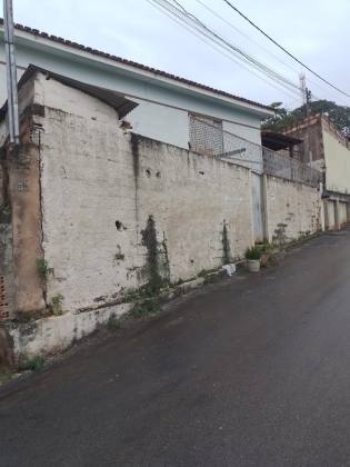 Casa Para Vender com 02 quartos no bairro Brumado em Pitangui