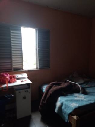 Casa Para Vender com 02 quartos no bairro Brumado em Pitangui
