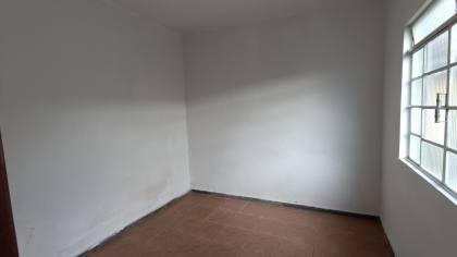 Casa Para Vender com 02 quartos no bairro Araguaia em Belo Horizonte