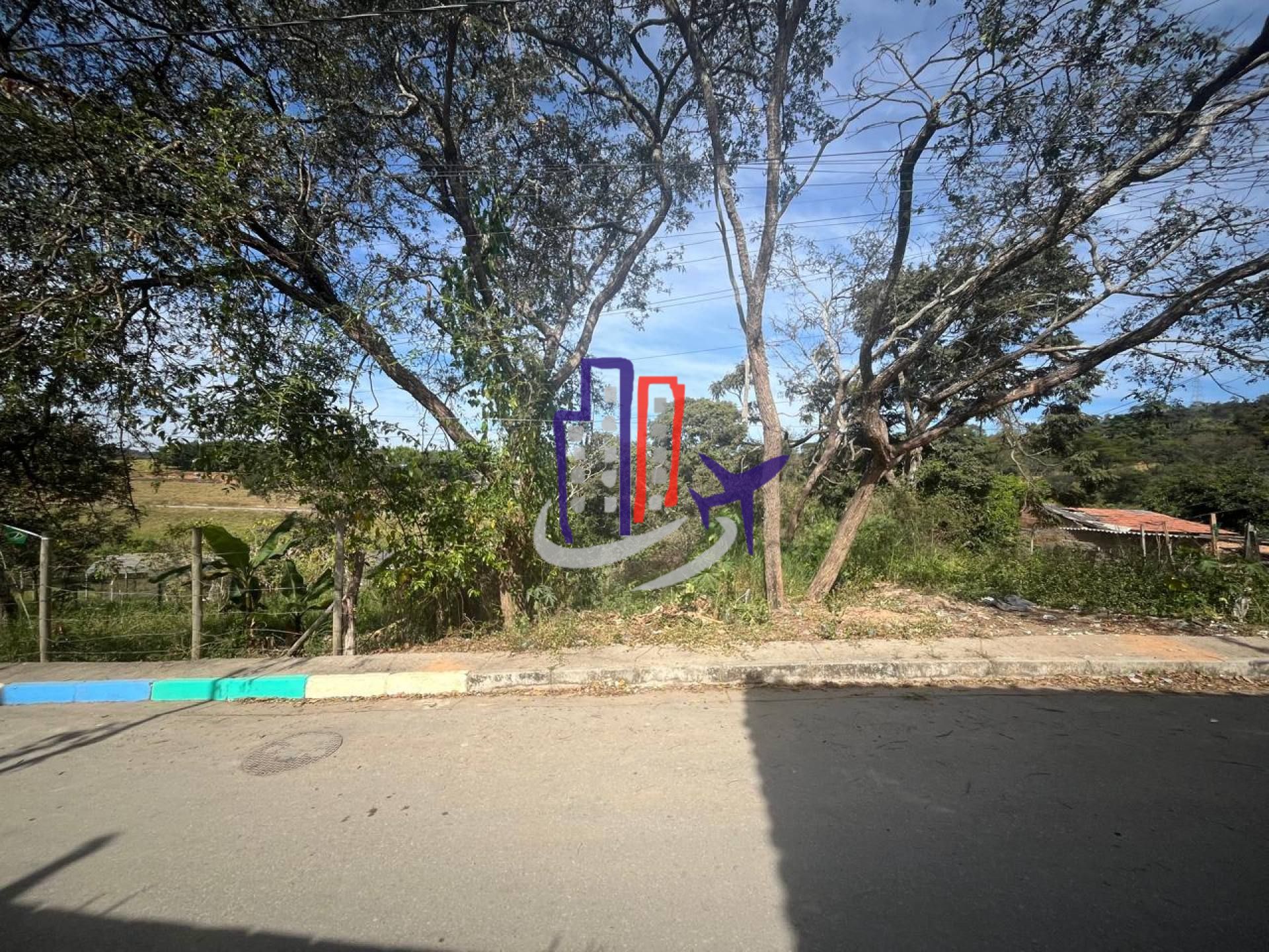 Lote / Terreno de Bairro Para Vender no bairro Icaivera em Betim