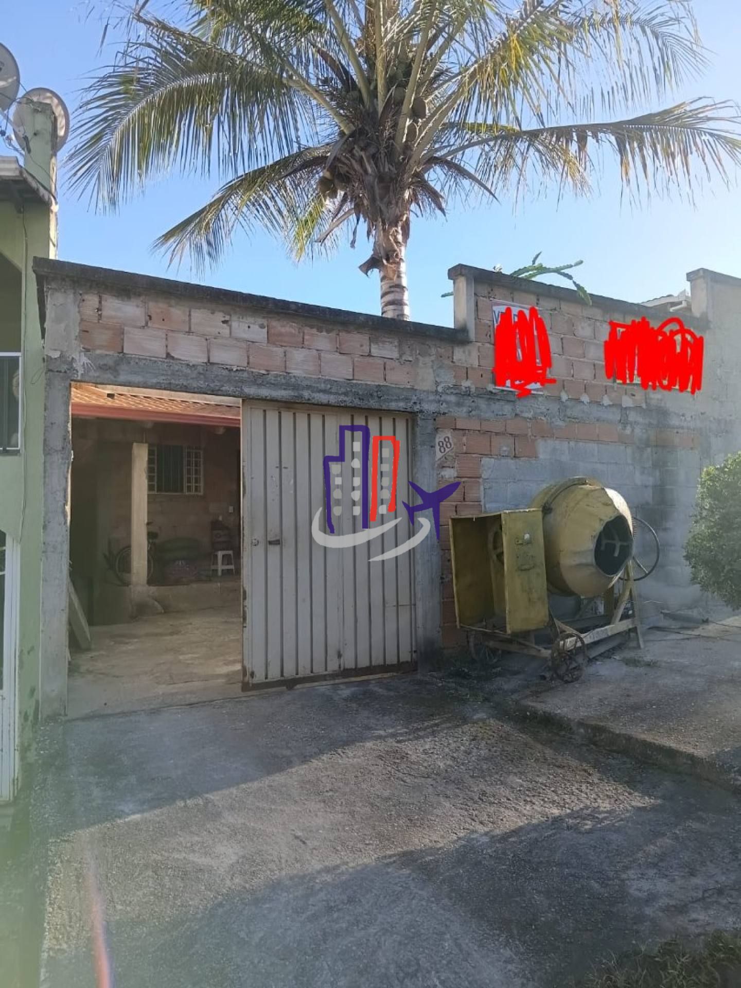 Casa Para Vender com 03 quartos 01 suíte no bairro Tropical em Contagem