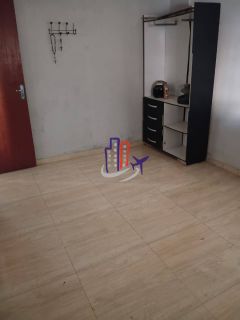 Casa Para Vender com 03 quartos 01 suíte no bairro Tropical em Contagem
