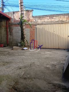 Casa Para Vender com 03 quartos 01 suíte no bairro Tropical em Contagem