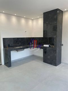 Casa Para Vender com 03 quartos 01 suítes no bairro Tropical em Contagem