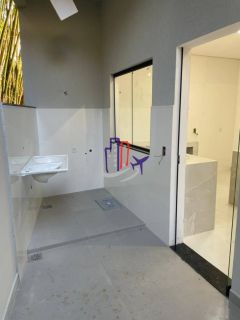 Casa Para Vender com 03 quartos 01 suítes no bairro Tropical em Contagem