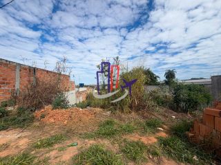 Lote / Terreno de Bairro Para Vender no bairro Tropical em Contagem