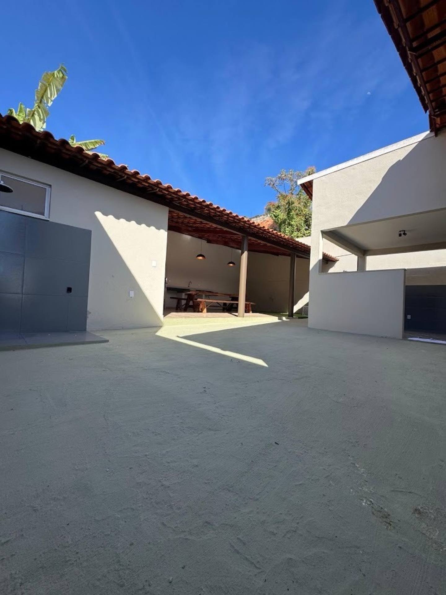 Casa Para Vender com 04 quartos 041 suítes no bairro Itacolomi em Betim