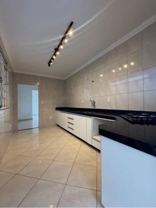 Casa Para Vender com 04 quartos 041 suítes no bairro Itacolomi em Betim