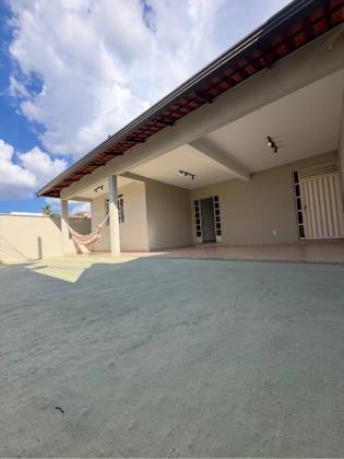 Casa Para Vender com 04 quartos 041 suítes no bairro Itacolomi em Betim