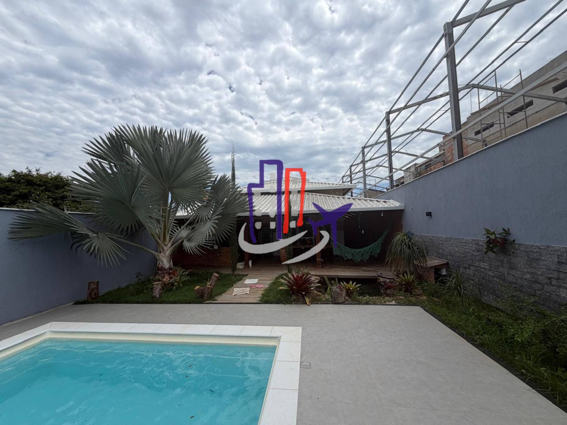 Casa Para Vender com 03 quartos 01 suítes no bairro Tropical em Contagem