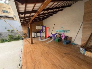 Casa Para Vender com 03 quartos 01 suítes no bairro Tropical em Contagem