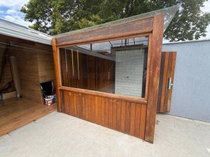 Casa Para Vender com 03 quartos 01 suítes no bairro Tropical em Contagem