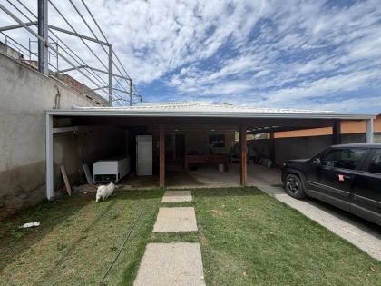 Casa Para Vender com 03 quartos 01 suítes no bairro Tropical em Contagem