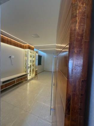 Casa Para Vender com 03 quartos 01 suítes no bairro Tropical em Contagem