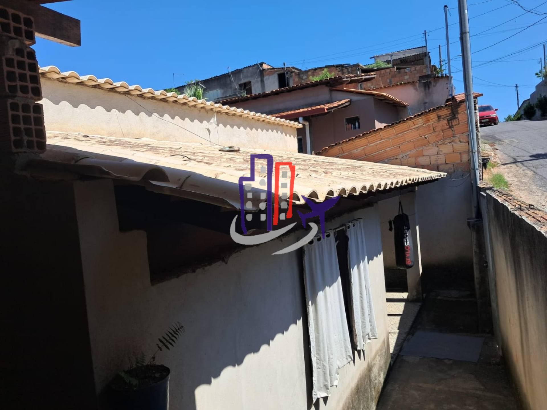 Casa Para Vender com 5 quartos no bairro Novo Horizonte em Betim