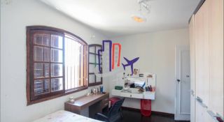 Casa Para Vender com 04 quartos 02 suítes no bairro Camilo Alves em Contagem