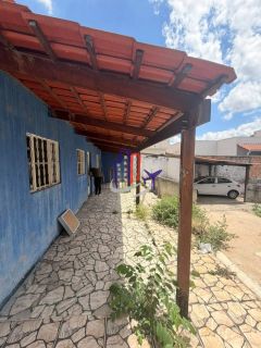 Casa Para Vender com 02 quartos no bairro Europa em Contagem