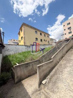 Casa Para Vender com 02 quartos no bairro Europa em Contagem
