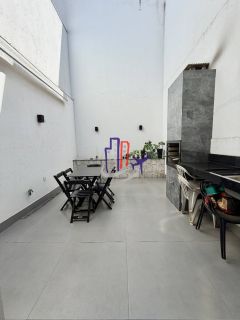 Casa Para Vender com 3 quartos 1 suítes no bairro Xangri-lá em Contagem
