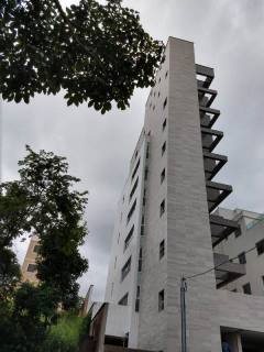 Cobertura Para Vender com 03 quartos e 01 suíte no bairro Cabral em Contagem