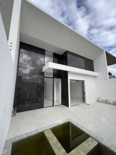 Excelente casa á venda na Av Asa Branca - Luiz Gonzaga - Caruaru-PE