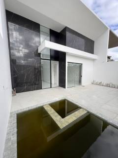 Excelente casa á venda na Av Asa Branca - Luiz Gonzaga - Caruaru-PE