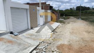 Casa á Venda próximo ao Posto Juriti
