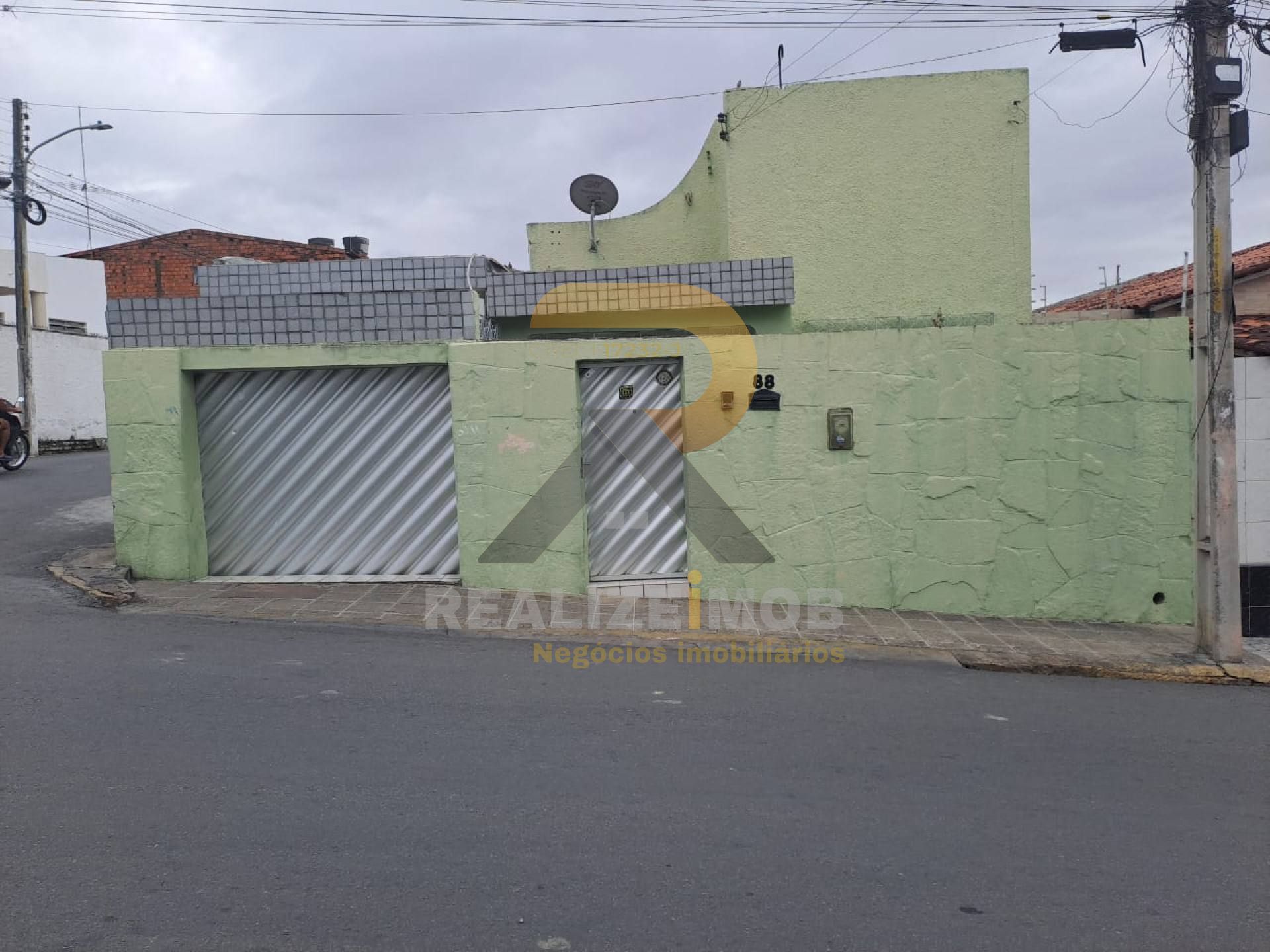 Casa á Venda próximo a Escola Profº José Leão - Caruaru