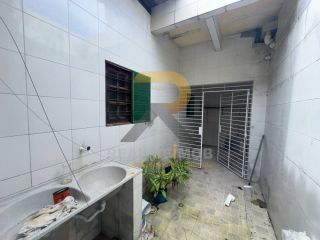 Casa á Venda por trás da Academia Ômega 3 - Caruaru-PE
