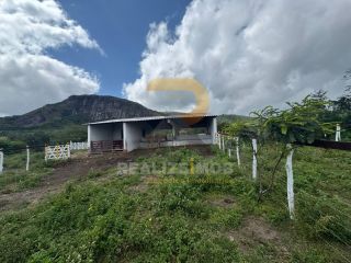 Casa no Campo á Venda próximo a Vila Peladas